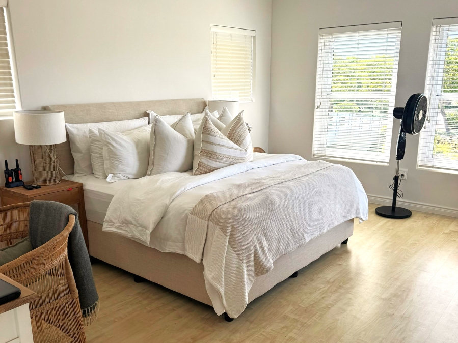 To Let 3 Bedroom Property for Rent in Thesen Islands Western Cape